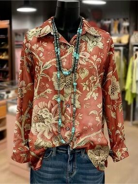 Cherry Betty Floral  Button-Up Blouse in Rust NWOT